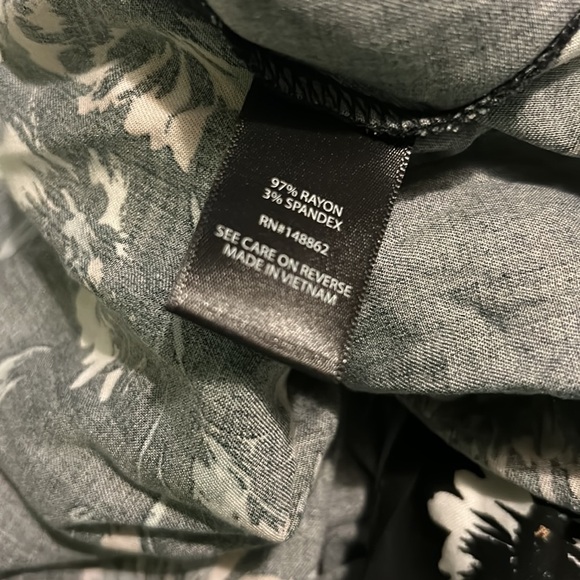 Torrid Mini Challis black floral Shirt Dress 3X 22 24 - Picture 6 of 6